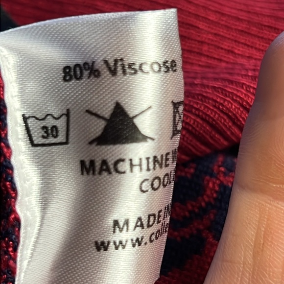 modcloth x Colectif Women’s sweater Med Deep V Neck scoop‎ back Red Blue Floral - Picture 5 of 9